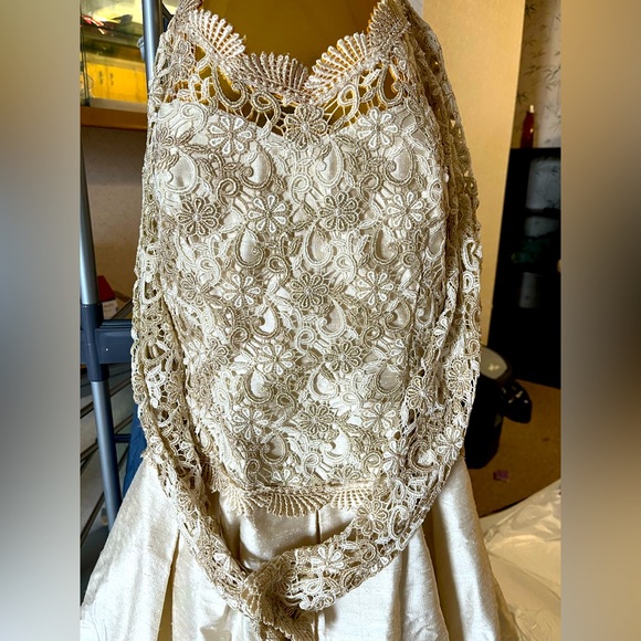 Vintage Gold Wedding Gown - Picture 1 of 10